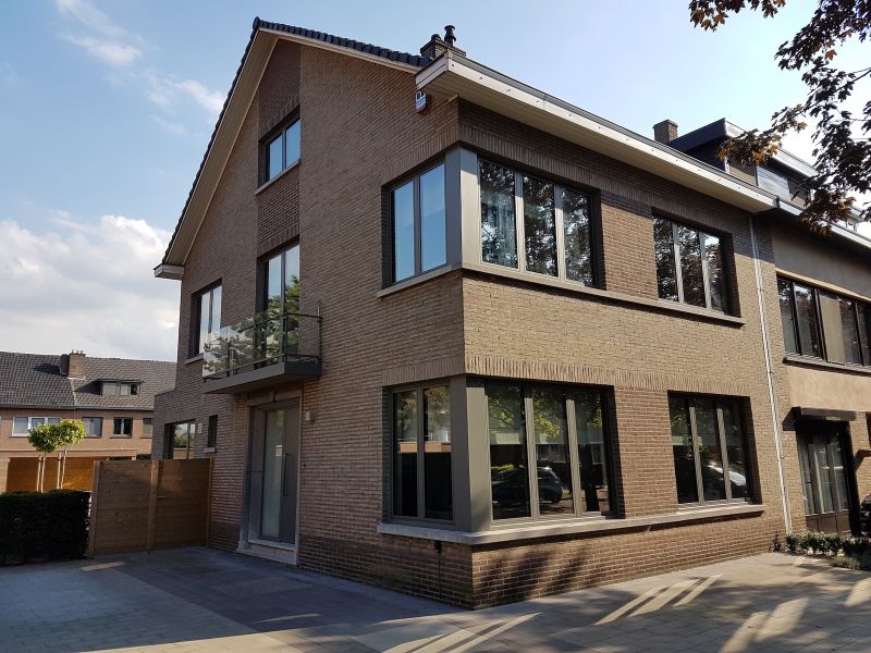 Xpera Ramen en deuren